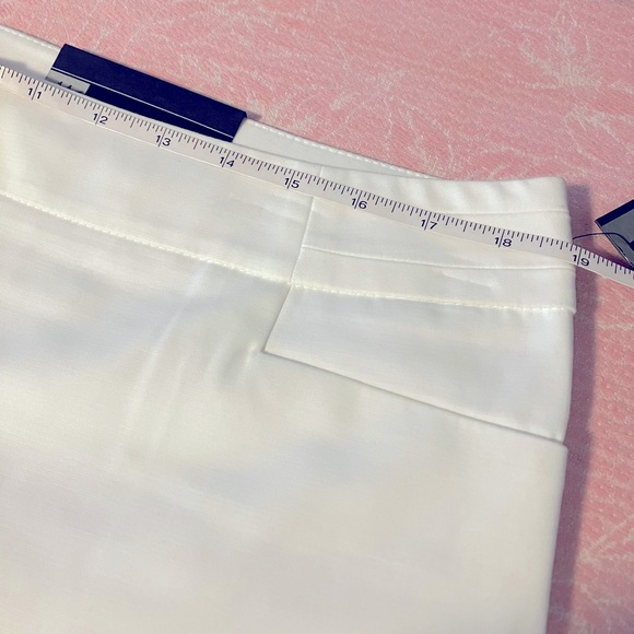 Apt 9 Bermuda Shorts, new size L - Picture 8 of 8